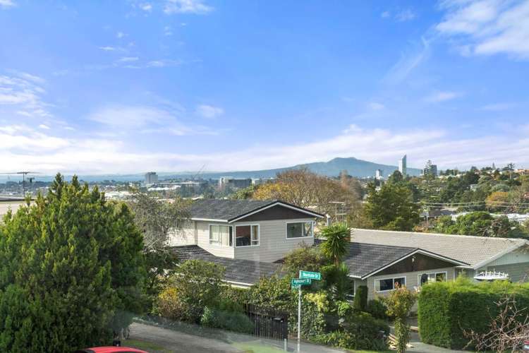 24 Woodcote Drive Glenfield_10