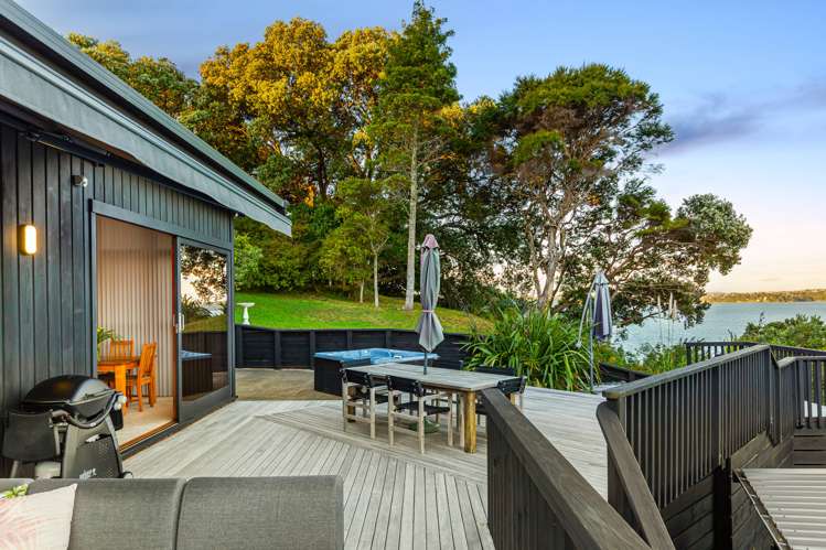 2 Okewa Road Titirangi_9