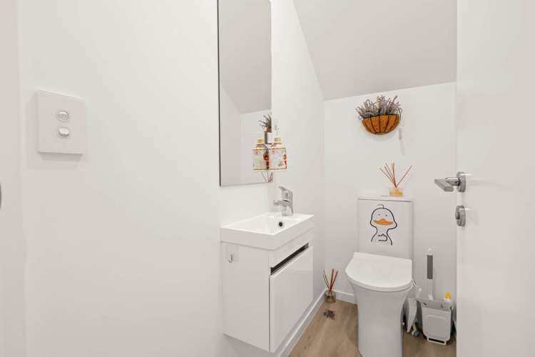 17 Ofanoa Lane Mount Roskill_11