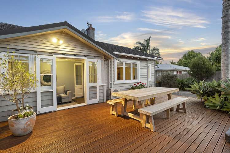 1/15 Buscomb Avenue Henderson_13