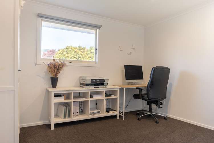 19 Keats Crescent Stoke_5