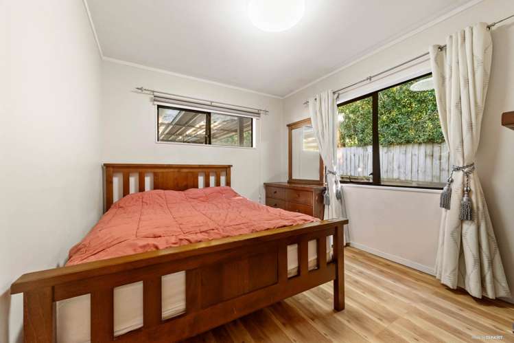 2/601 Glenfield Road Totara Vale_6