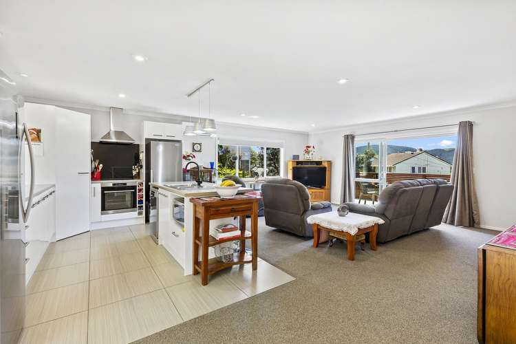 33 Franklyn Road Tawa_7