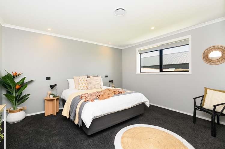 27 Reid Line West Feilding_13