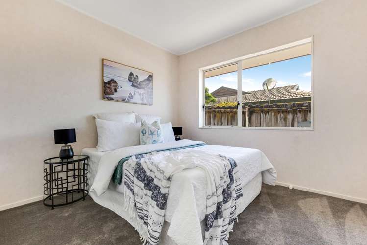 10 Stewart Gibson Place Manurewa_13