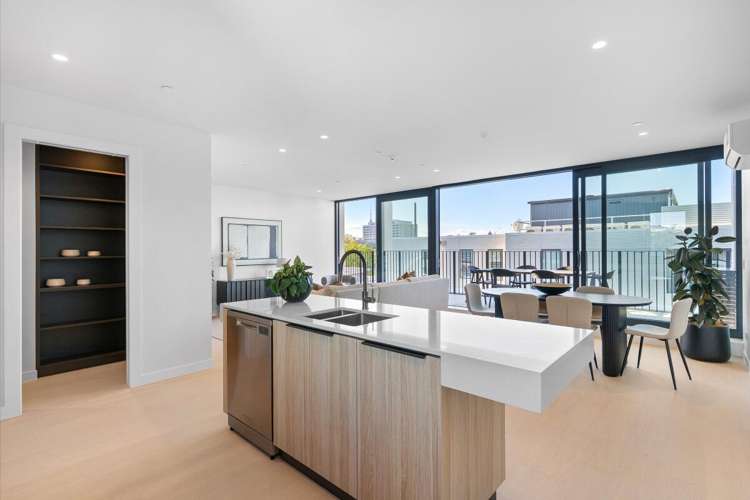 81 Carlton Gore Road_2