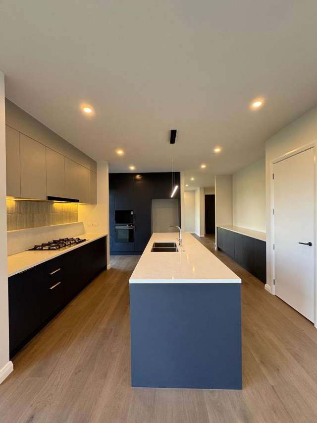 Modern 4-Bedroom Home with Self-Contained Sleepout – Ideal for Families or Flexible Living