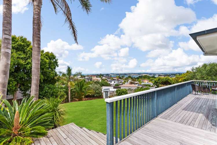 18 Beach Road Mellons Bay_25