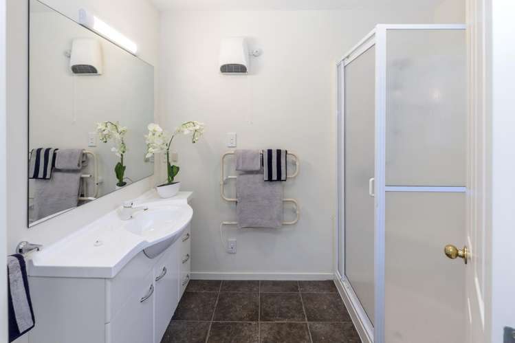 2/37 Avonhead Road Avonhead_15