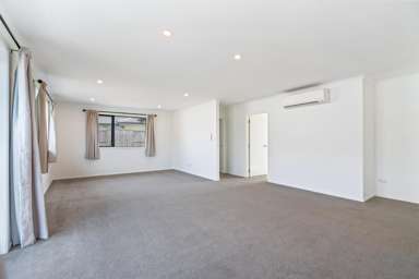 49 Plover Street_4