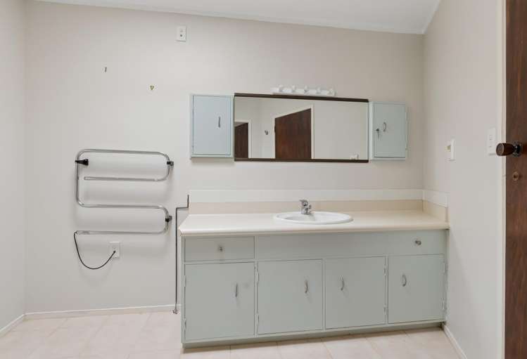 78 Russell Road Huntly_13