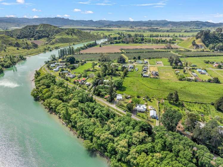 14 Uawa Parade Tolaga Bay_32