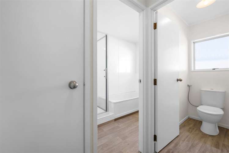 37a Sikkim Crescent Clover Park_8