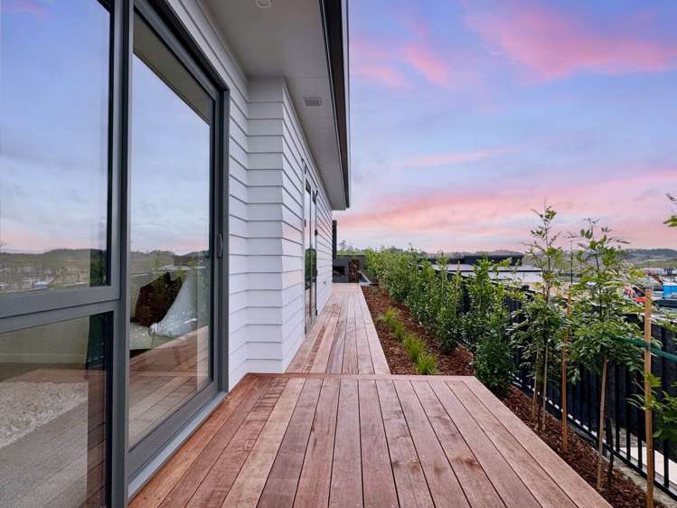 8 Lambert Road_4