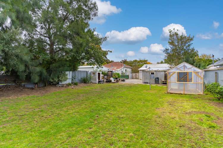 27 Clifton Avenue Carterton_19
