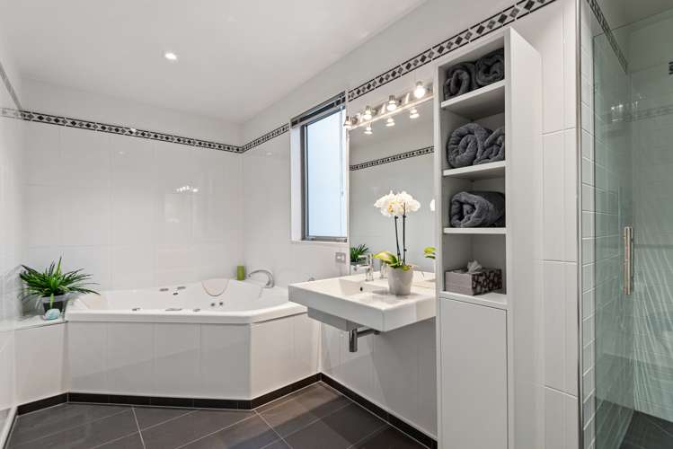 1/64 Holly Road Saint Albans_13