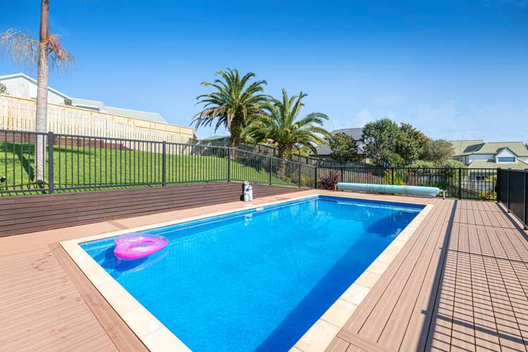 11 Azure Grove Unsworth Heights_17