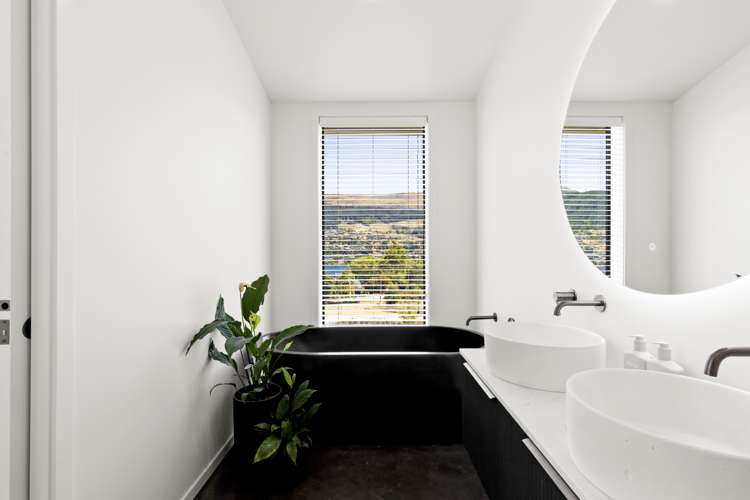 8 Spring Hill Road Kelvin Heights_19