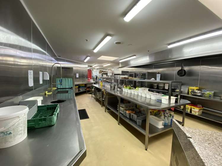 Unit 1/160 Wairau Road Wairau Valley_3