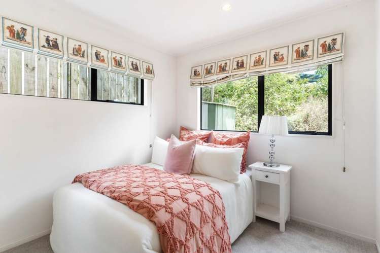 2/4 Mercury Lane Windsor Park_11