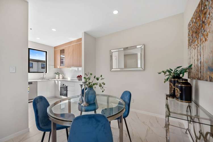 23/929-933 East Coast Road Torbay_6