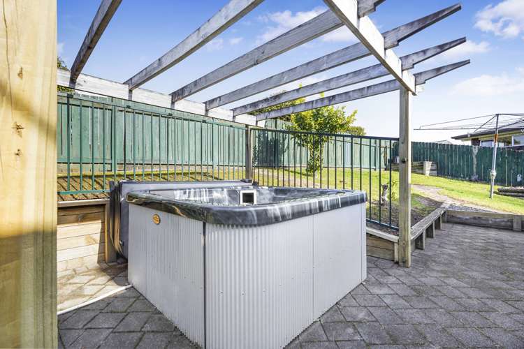 29 Sunnyhills Avenue Glenview_21