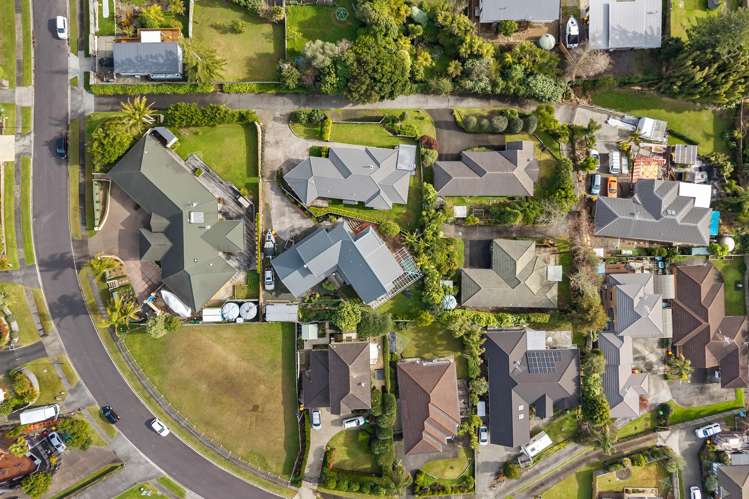 6 Araminta Place Beachlands_28
