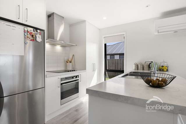 15 Woodford Avenue Woodend_2