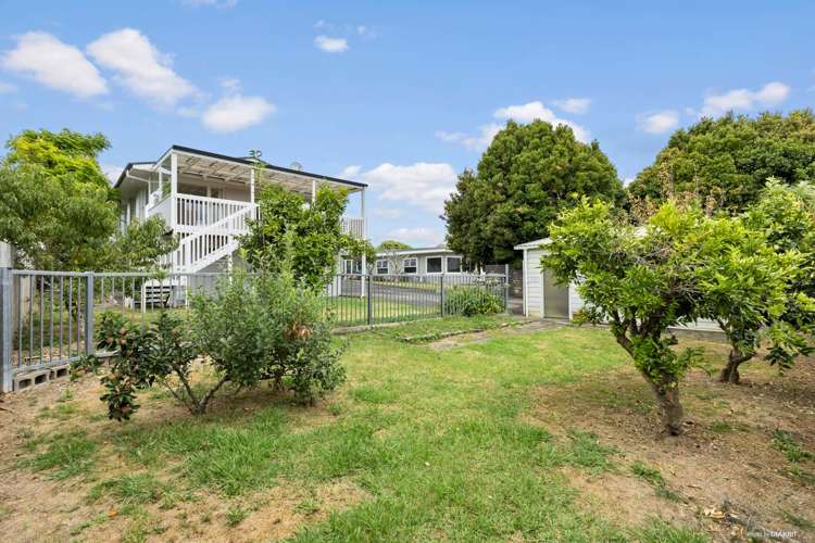 47 Bradbury Road Botany Downs_12