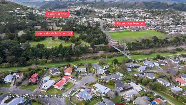 35 Larchmont Grove Totara Park_13