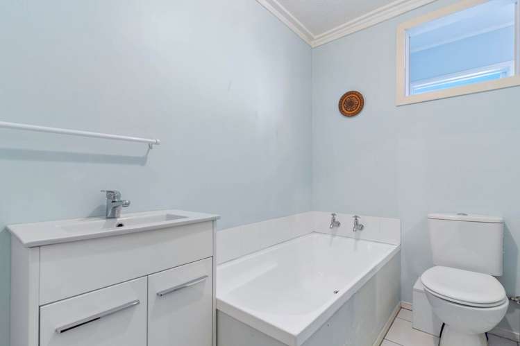 107 Glendale Road Glen Eden_13
