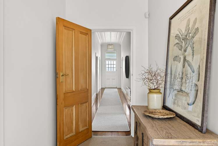 9 Cobden Crescent Bluff Hill_13