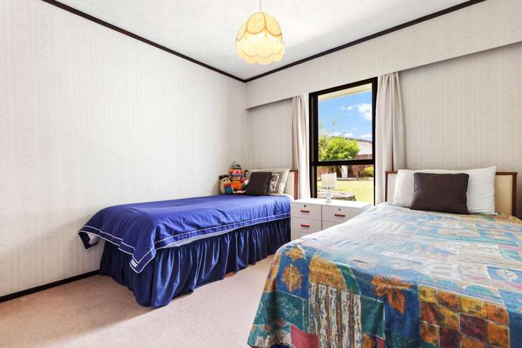 74 Saint Annes Crescent Wattle Downs_14