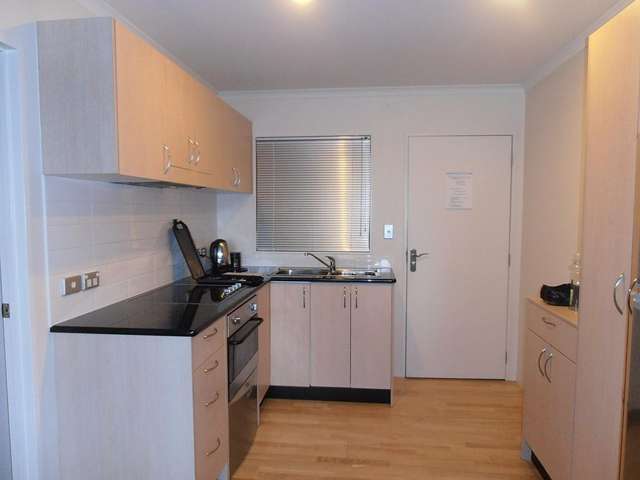 610A/176 Broadway Newmarket_1