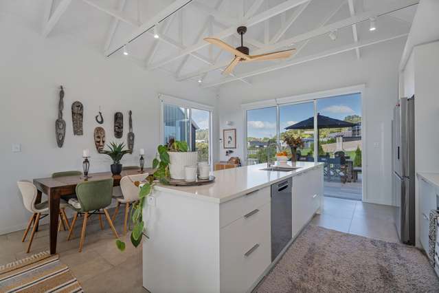 5 Liberty Place Cooks Beach_4