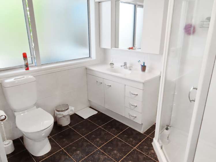 8 Mccarthy Grove Clouston Park_13