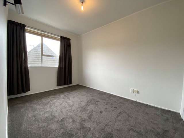 2/20 Turama Road Royal Oak_3