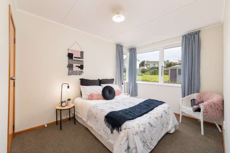 191 Warspite Avenue Waitangirua_7