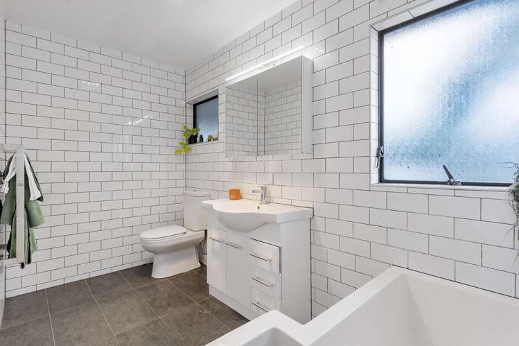 2 Tide Close Mount Wellington_12