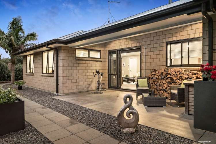 65 Lough Bourne Drive Pukekohe_21