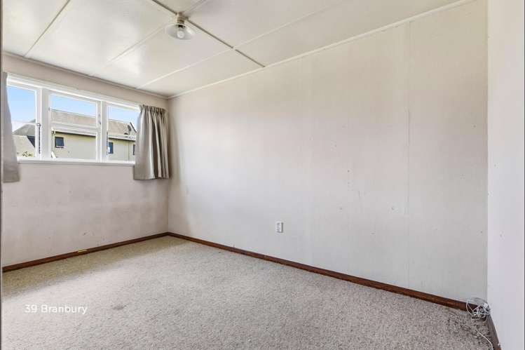 39 - 41 Banbury Crescent Fairfield_7