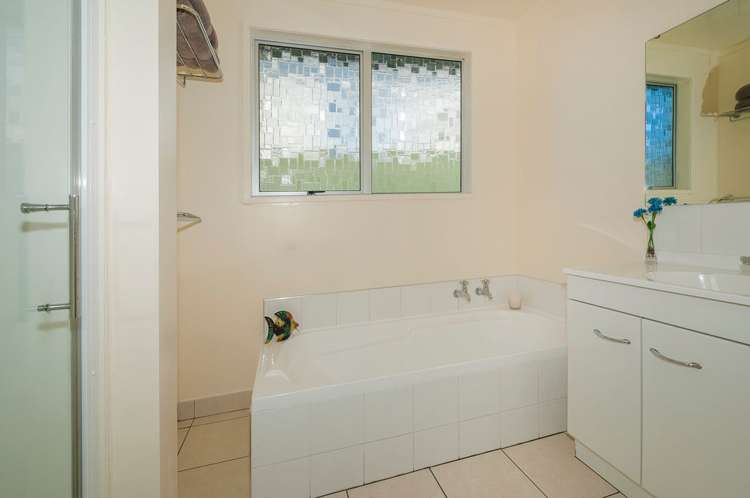 7 Greenwich Grove Stokes Valley_11
