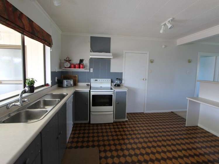 15 Puriri Street Hilltop_6