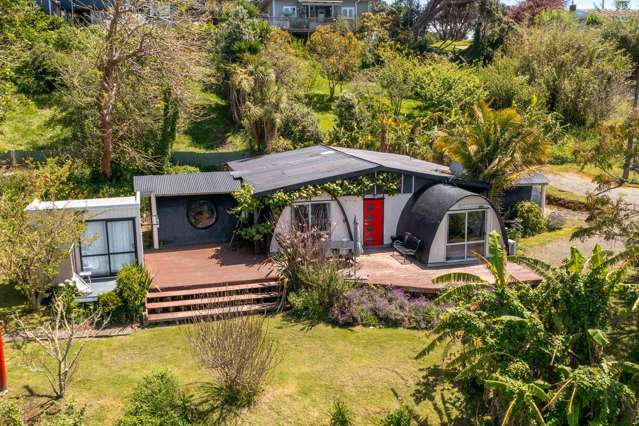 PRIVACY & WATER VIEWS - PERFECT INVESTMENT