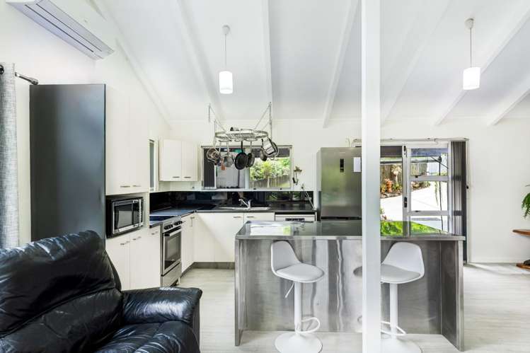 42 McEntee Road Waitakere_13