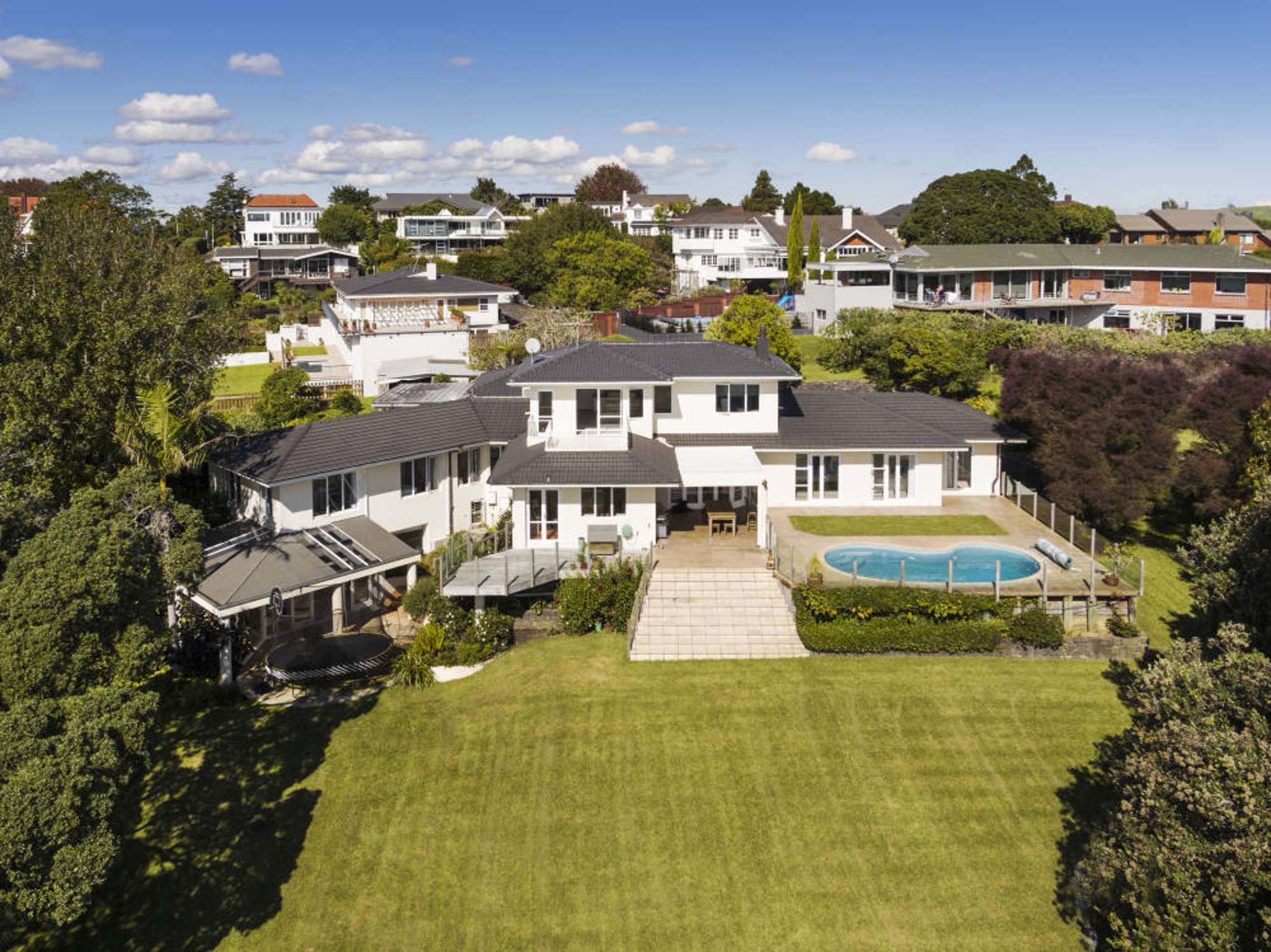 14,000sq m of harbour-view land for sale