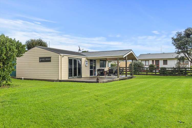 7 Rauparaha Street Marokopa_1