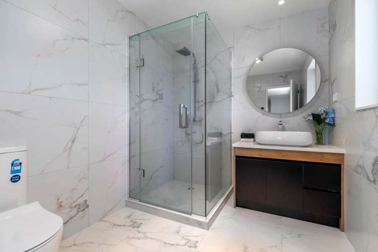 2a Hughs Way Flat Bush_19