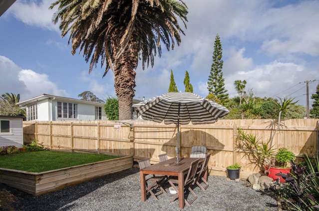 2/93 Awaroa Road Sunnyvale_2