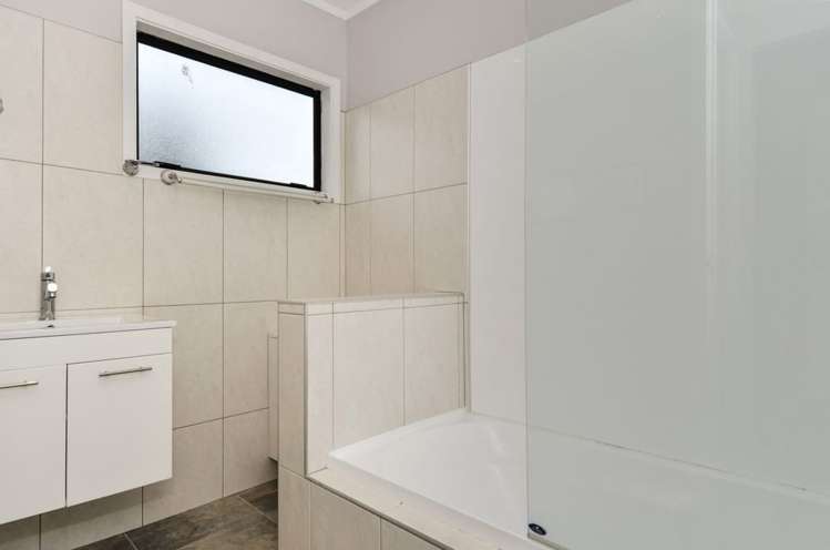 9 Duke Street Riverhead_14